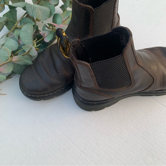 Dr Martens Embury Chelsea Boots in Dark Brown Crazy Horse Leather - Picture 5 of 6